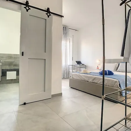 B&B A Due Passi Dal Centro 3*