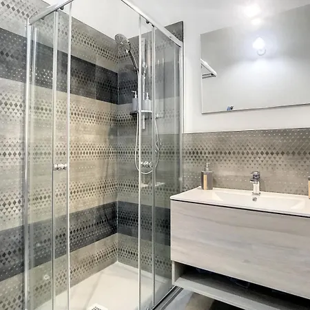 A Due Passi Dal Centro Bed and Breakfast Castelsardo